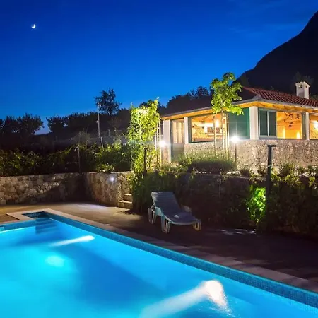 Birdie With Private Pool And Mini Golf Appartement *