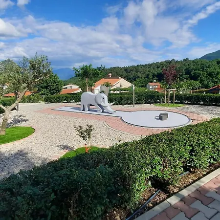 Birdie With Private Pool And Mini Golf * Gata